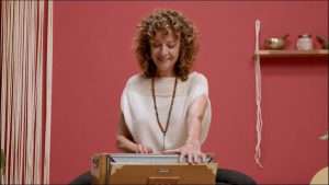 Carme Nalini, cant de mantres